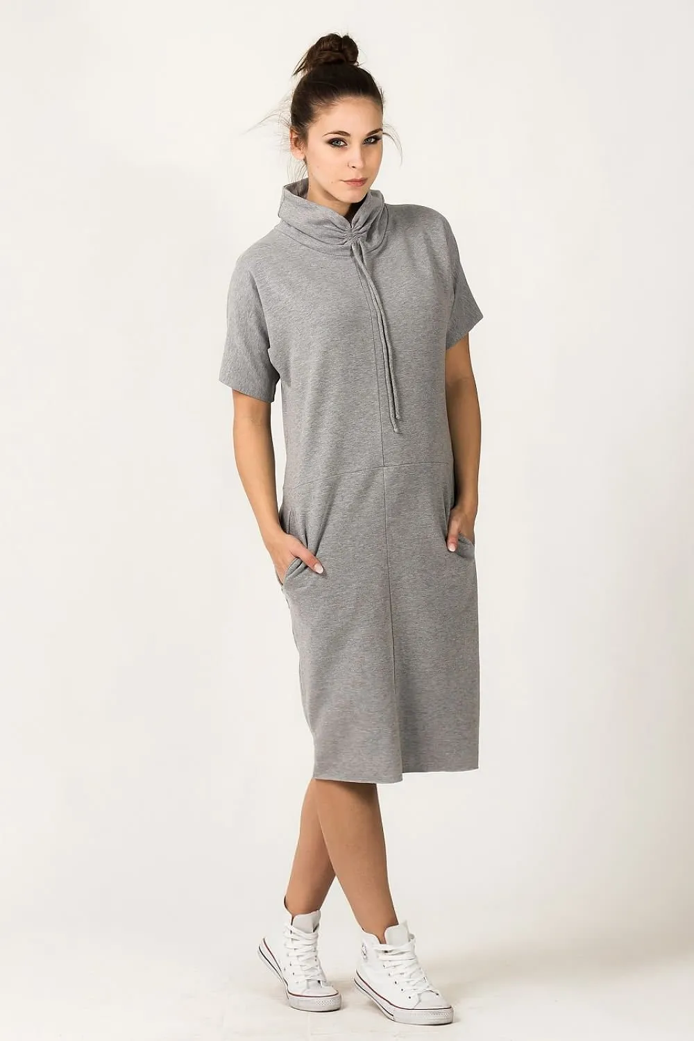 Chic Knit Turtleneck Dress with Functional Pockets