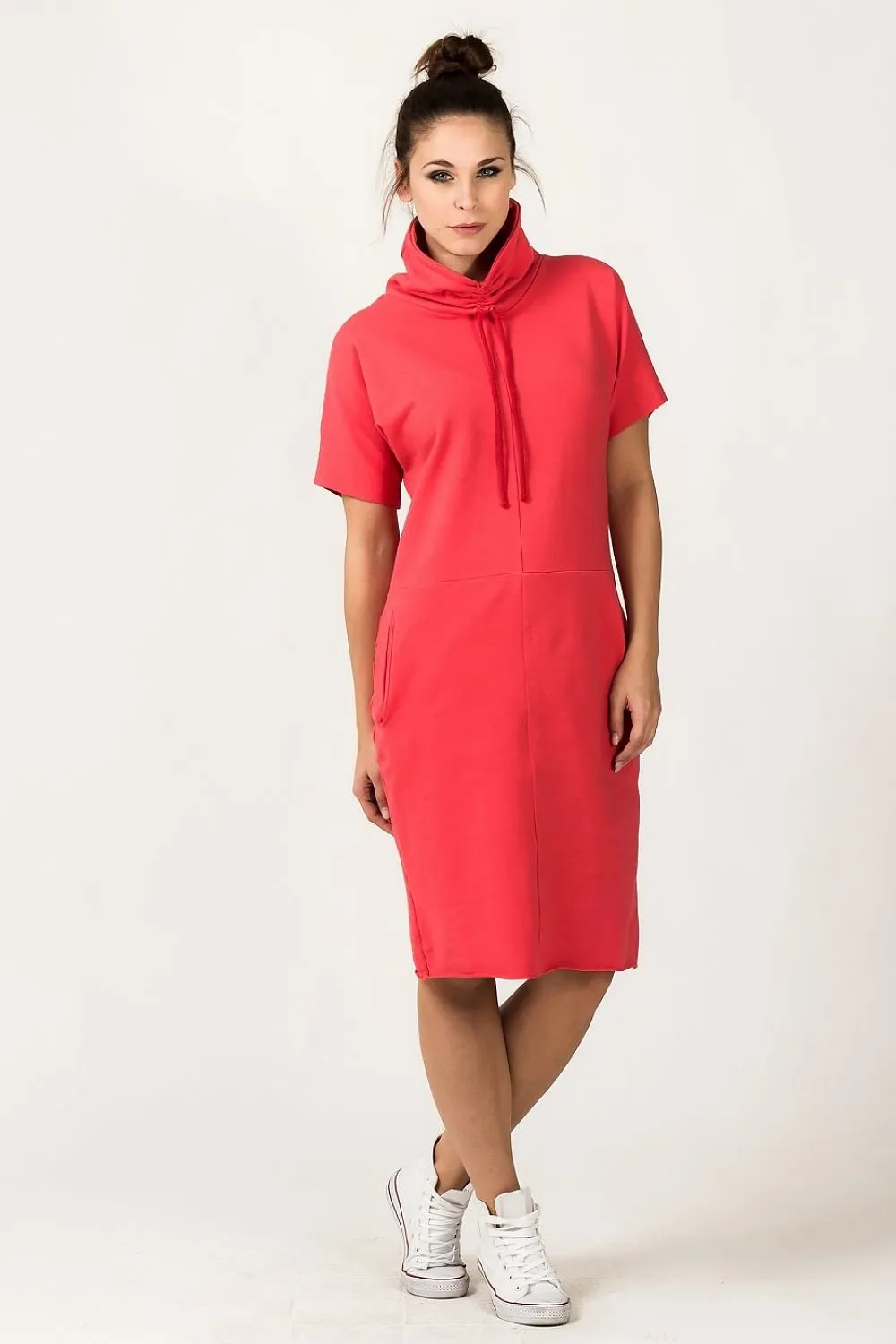 Chic Knit Turtleneck Dress with Functional Pockets