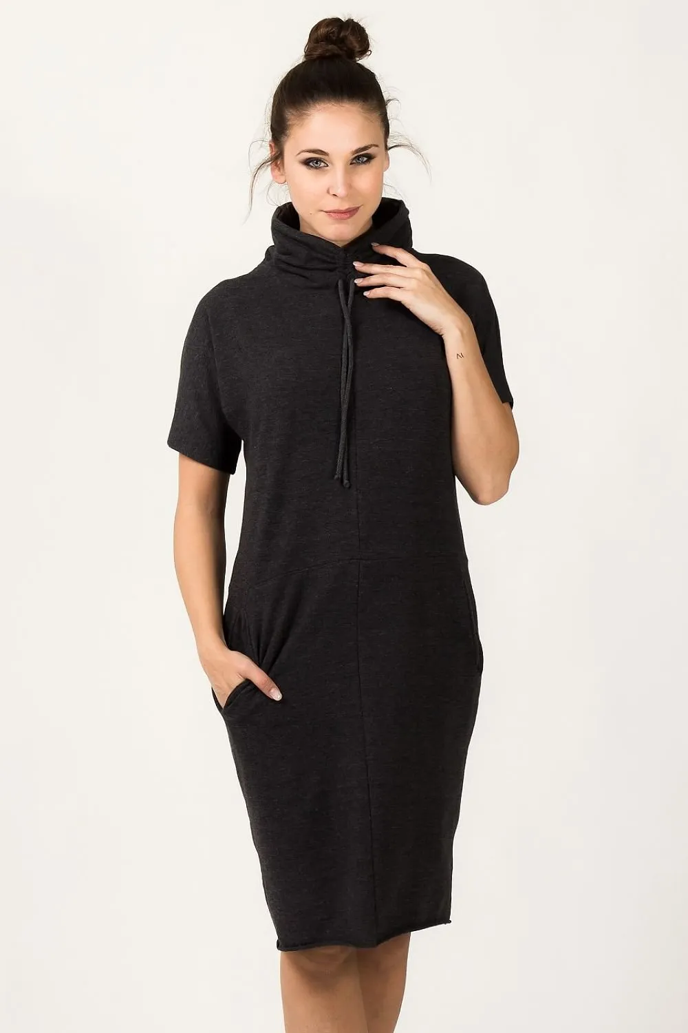 Chic Knit Turtleneck Dress with Functional Pockets