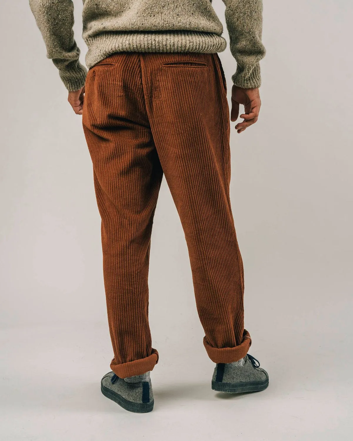 CORDUROY PLEATED CHINO
