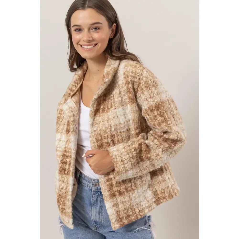Elevate Your Wardrobe with Luxurious Plaid Collared Boucle Jacket