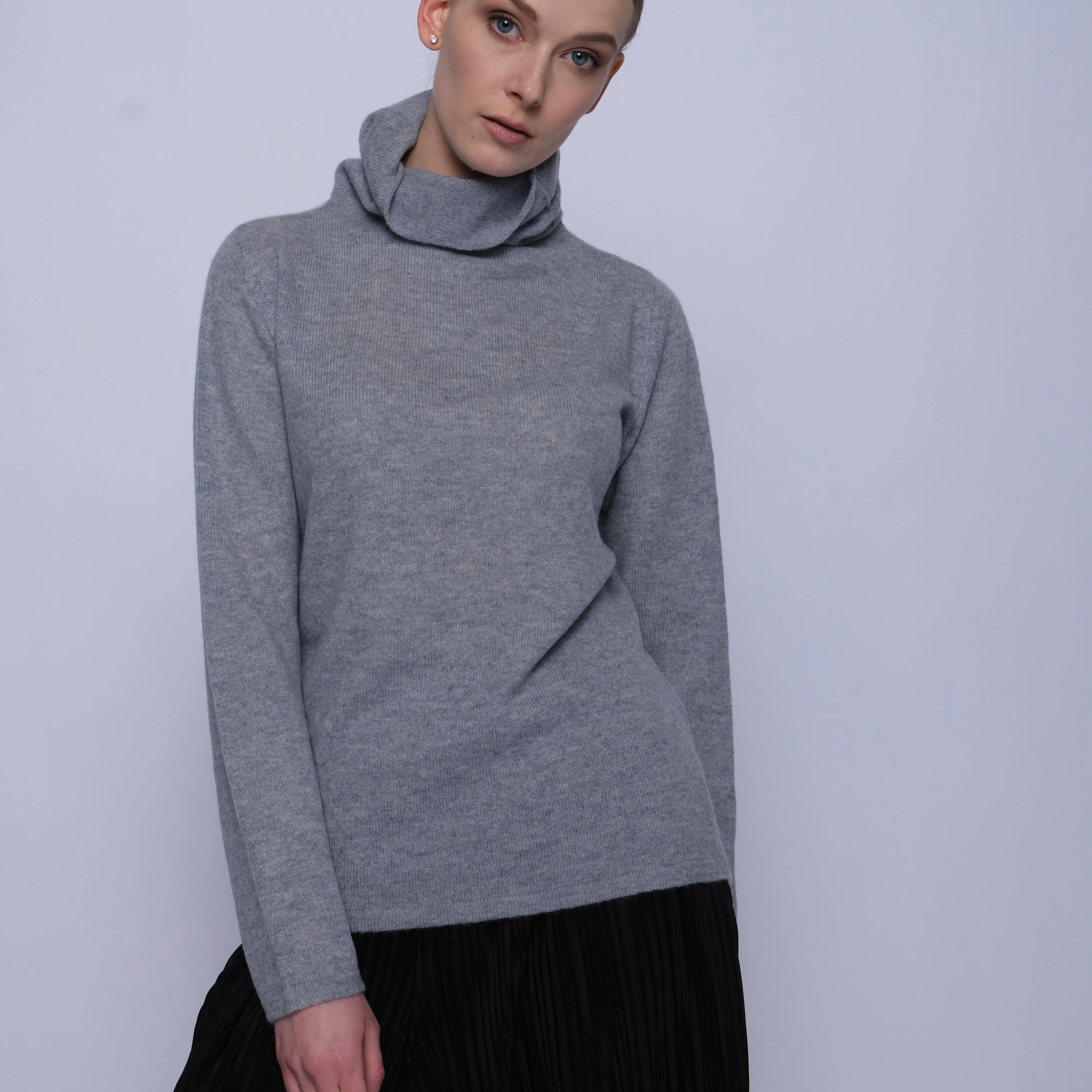 Flodden Cashmere Roll Neck - Beetroot