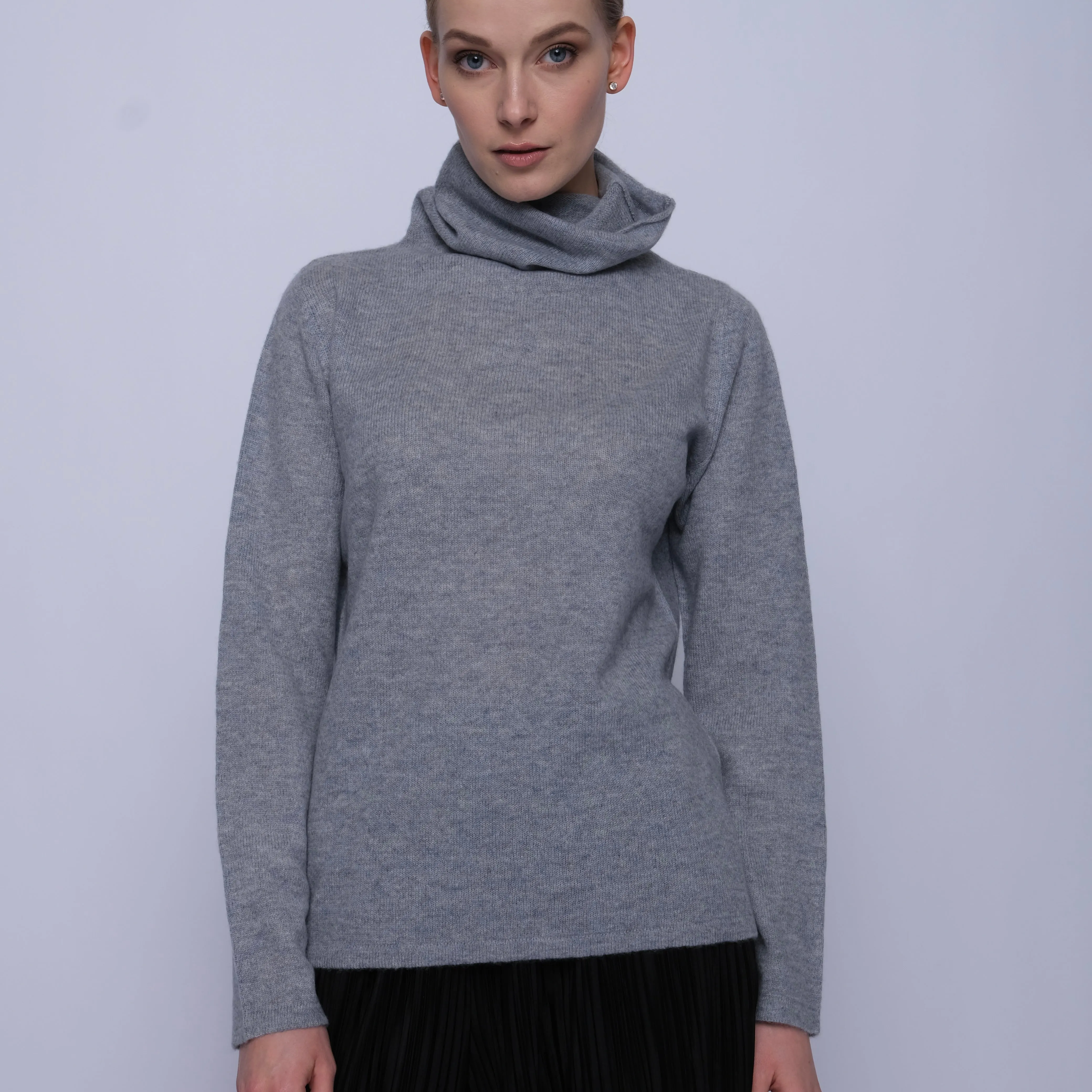 Flodden Cashmere Roll Neck - Beetroot
