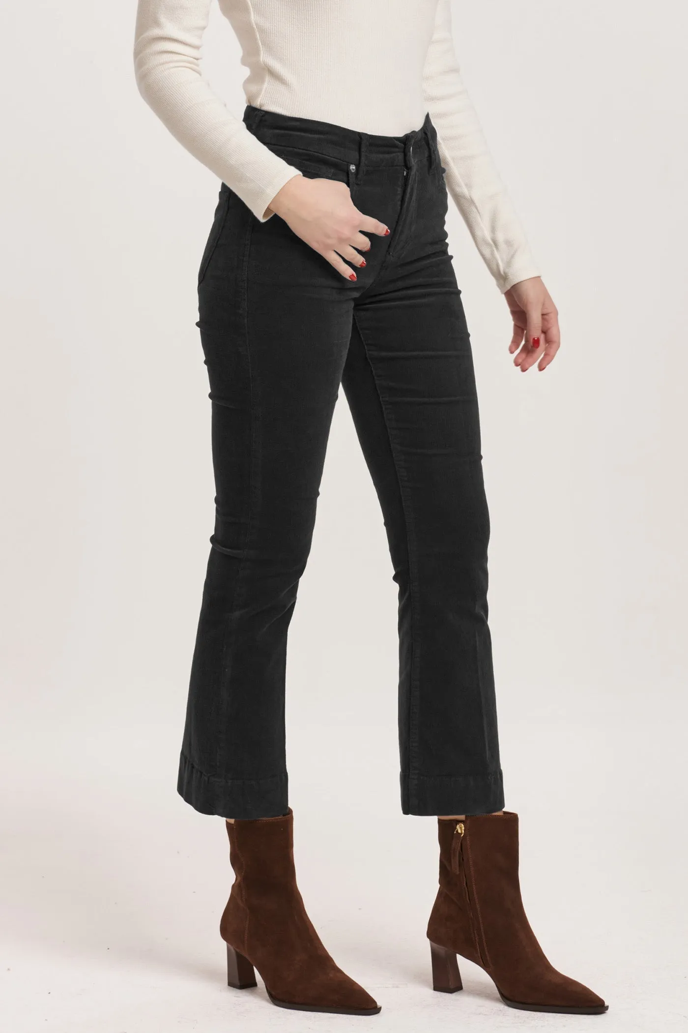 JEANNE MID RISE CROPPED FLARE PANTS BLACK CORDUROY
