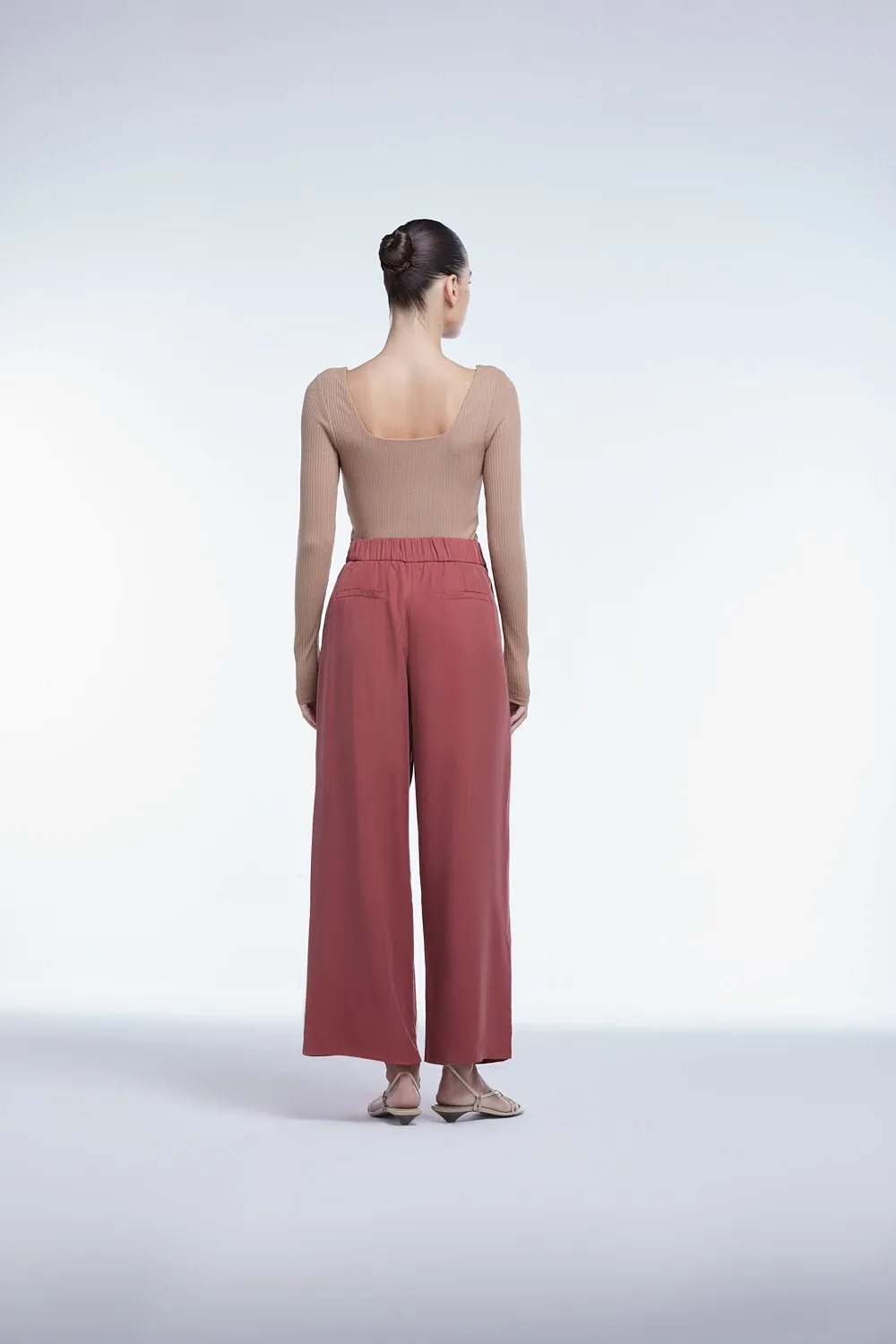 Relaxed Wide Leg Cropped Pants