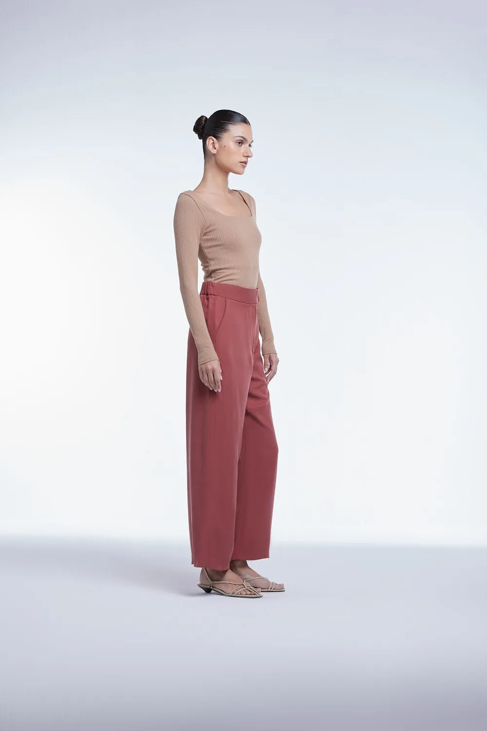 Relaxed Wide Leg Cropped Pants