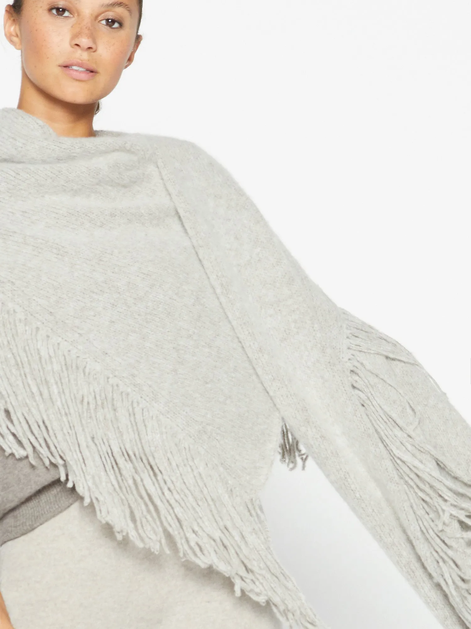 The Thela Fringe Wrap