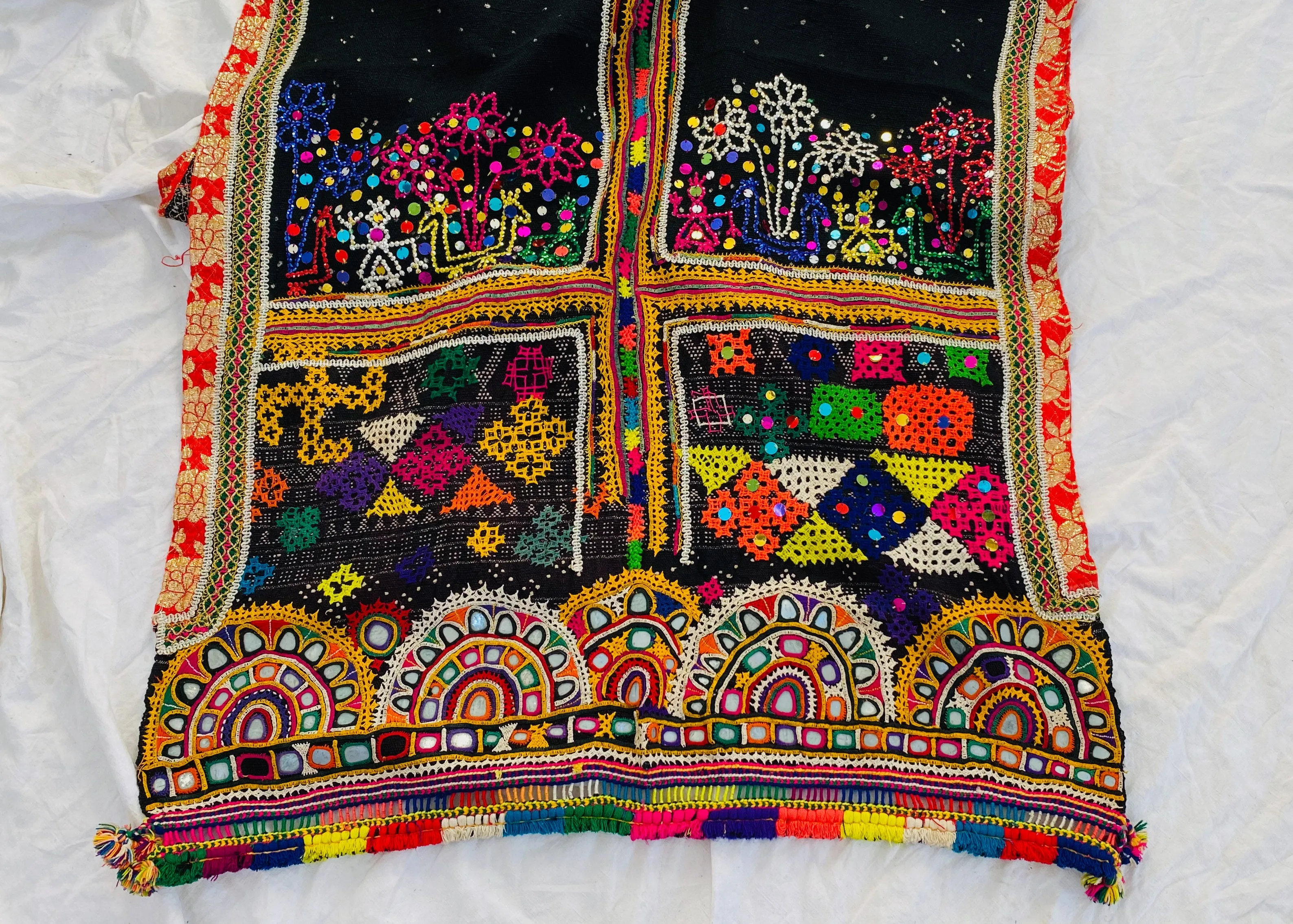 Vintage Rabari Wool Shawl & Throw. Mirror Work. Embroidered 0010