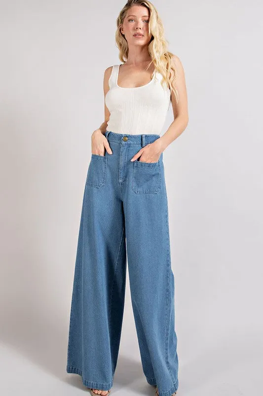 Wide Leg Jeans with Front Pockets